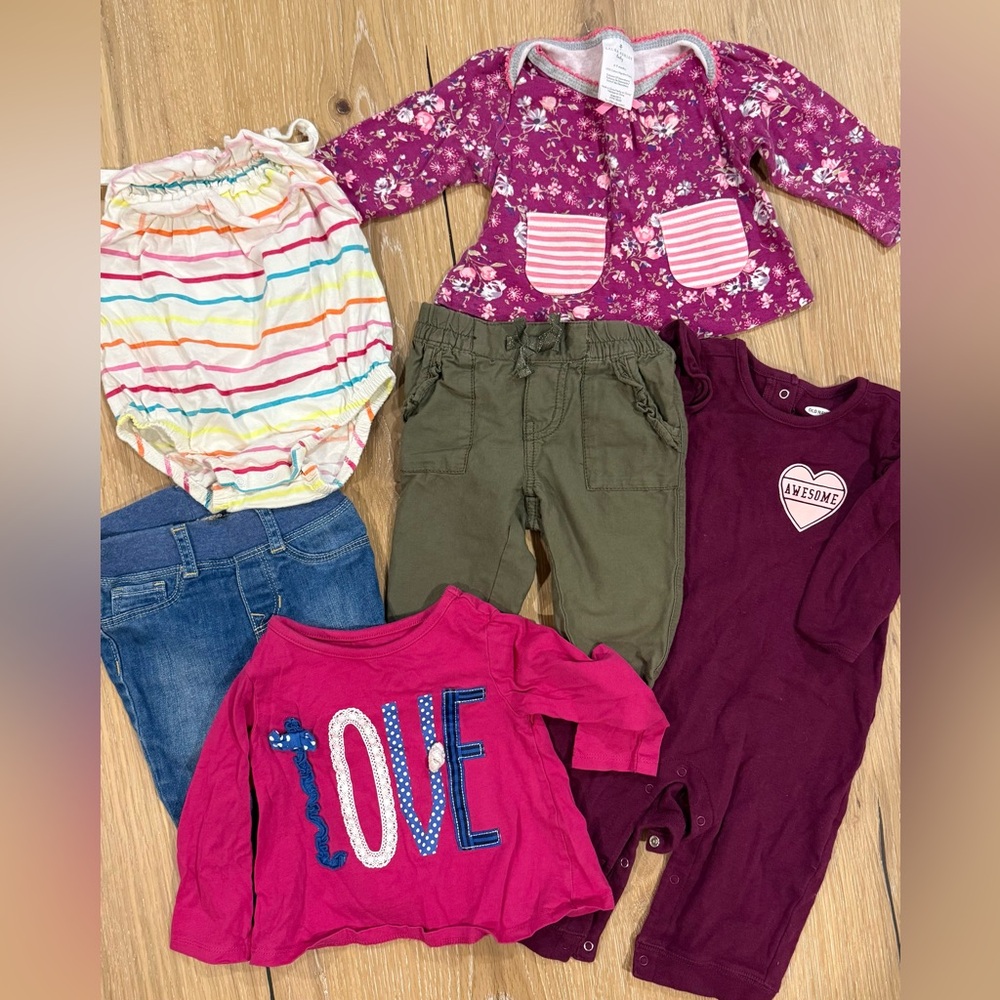 Baby Girl Clothing Bundle - Picture 1 of 7